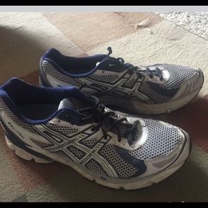 Men's Asics running shoes